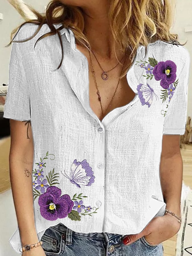 Damesshirt met paarse bloemenprint en Alzheimer Awareness Supportershirt met korte mouwen