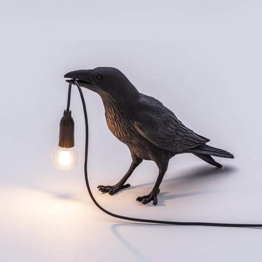 Lampe LED de table Crow en résine