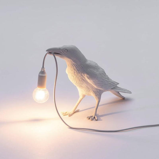 Lampe LED de table Crow en résine