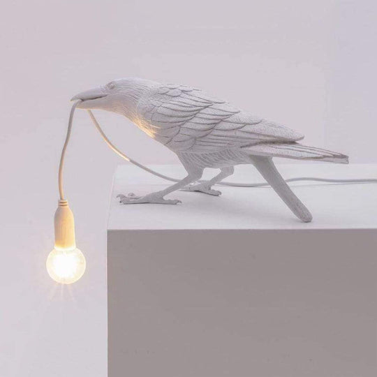 Lampe LED de table Crow en résine